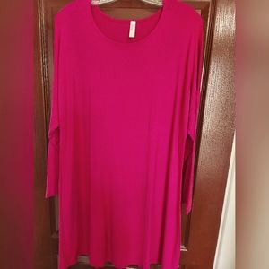 NWOT 82 Days brand raspberry long sleeved dress/nightshirt size L